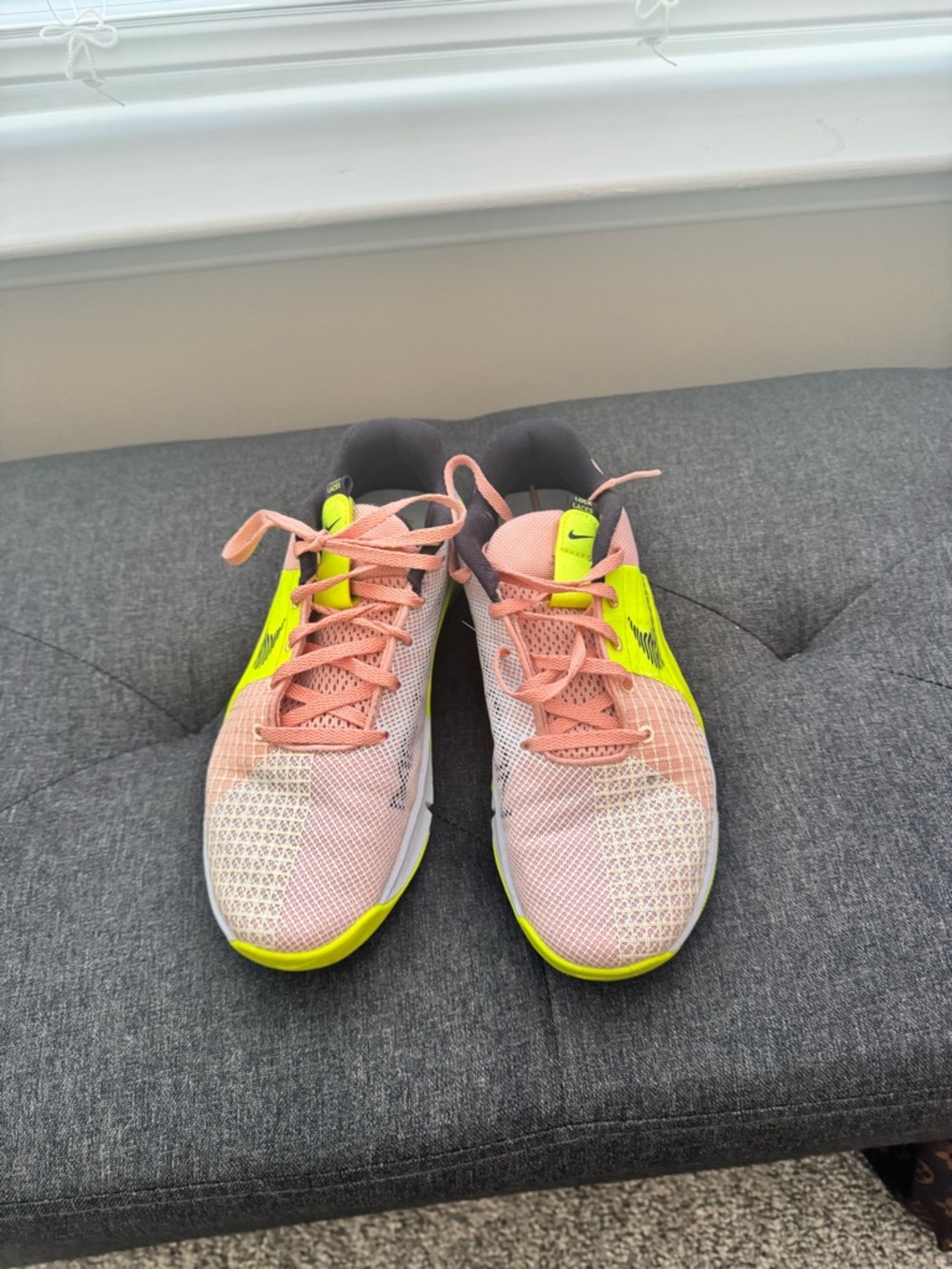 Nike Women’s Metcons sz 8- Pink & Neon Yellow